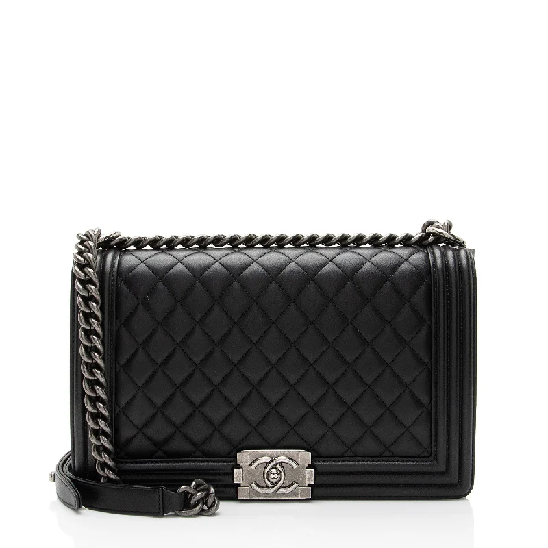 Chanel Lambskin New Medium Boy Bag (SHF-YOGUt0)