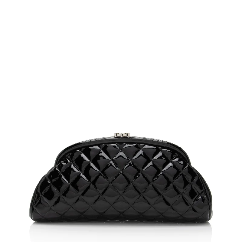 Chanel Patent Leather Timeless Clutch (SHF-QRt3pK)