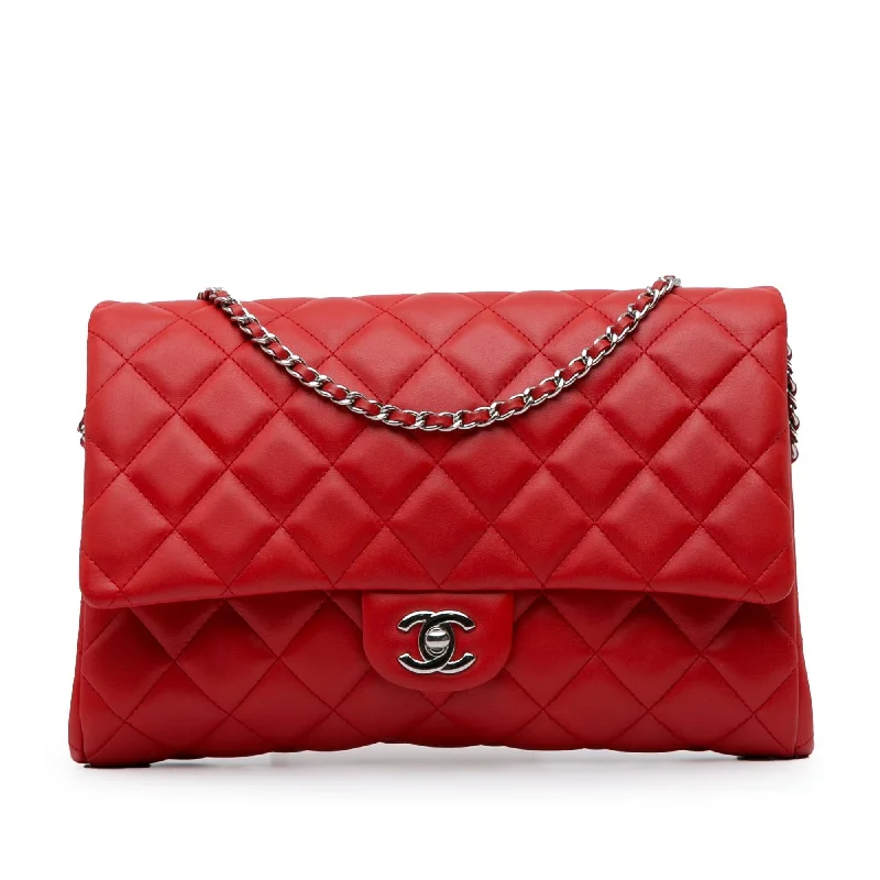 Chanel Quilted Lambskin Flap Clutch with Chain (SHG-w0bGwq)