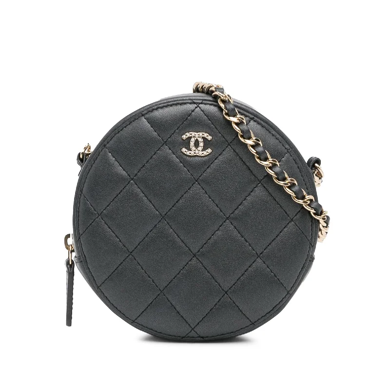 Chanel Quilted Lambskin Round Pearl Clutch with Chain (SHG-57ukAg)