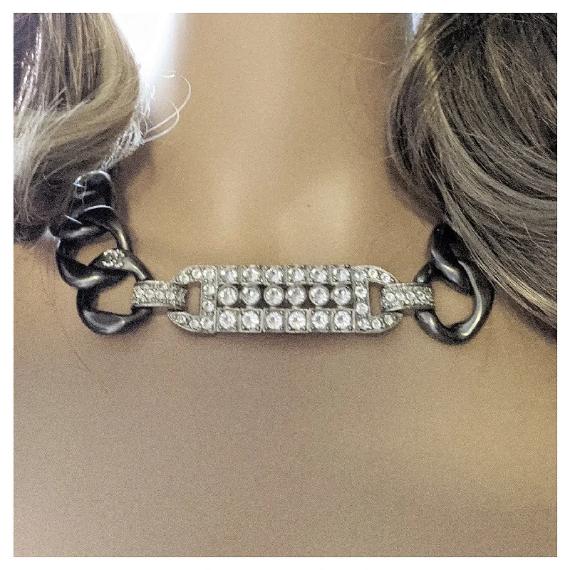 Chanel trass & Ruthenium Metal Chain Necklace