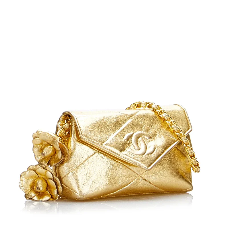 Chanel Mini Matelasse Chain Shoulder Bag with Camellia (AJ7Dj2)