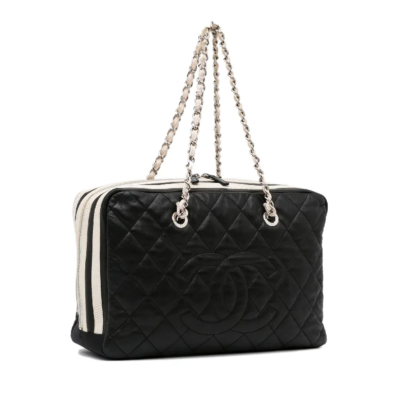 Chanel Quilted Lambskin CC Shoulder Bag (xnwCwL)