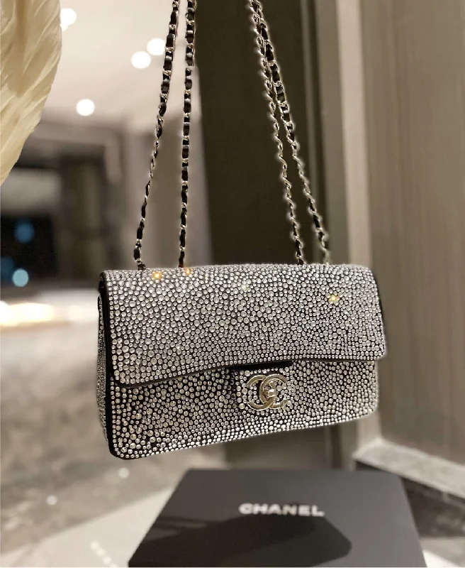 Chanel studded woman shoulder handbag