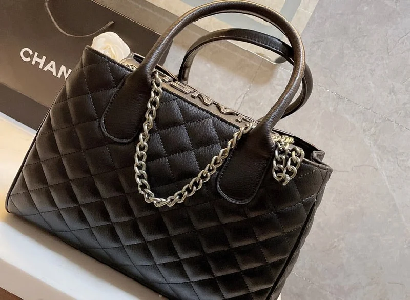 Leather black Chanel shoulder handbag