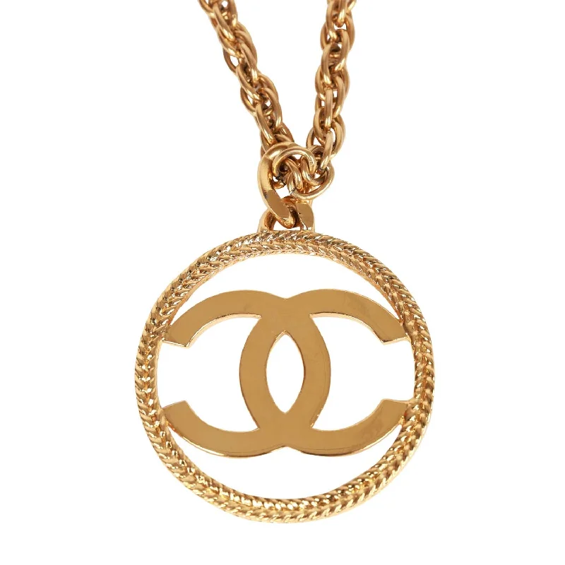 Chanel Vintage Gold CC Classic Pendant Necklace