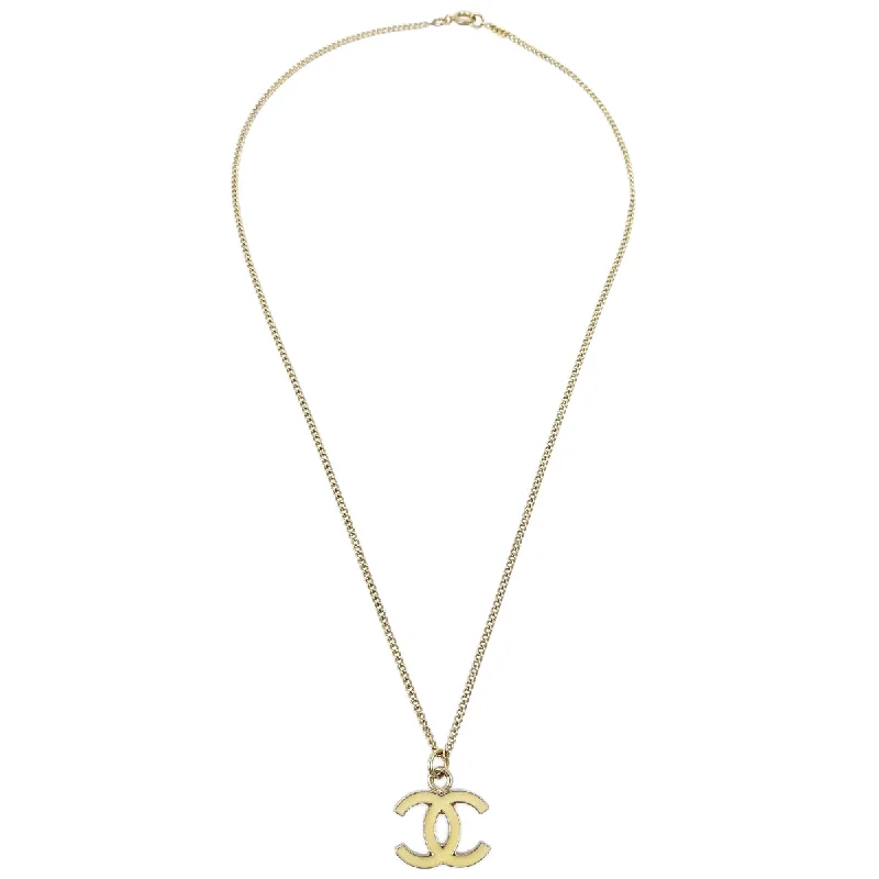 Chanel CC Chain Necklace Pendant Gold 04V