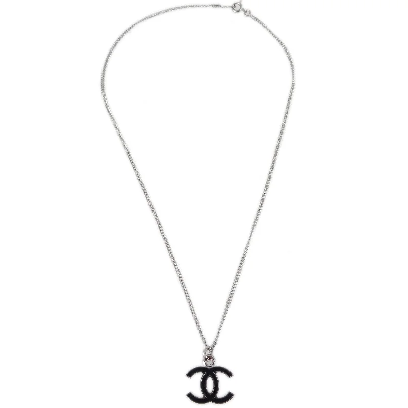 Chanel Chain Necklace Silver Black 07V