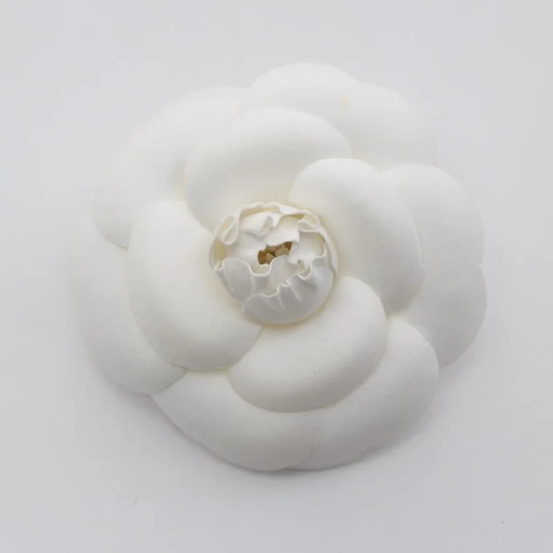 Chanel Camellia Brooch Fabric White 897704 - Condition B