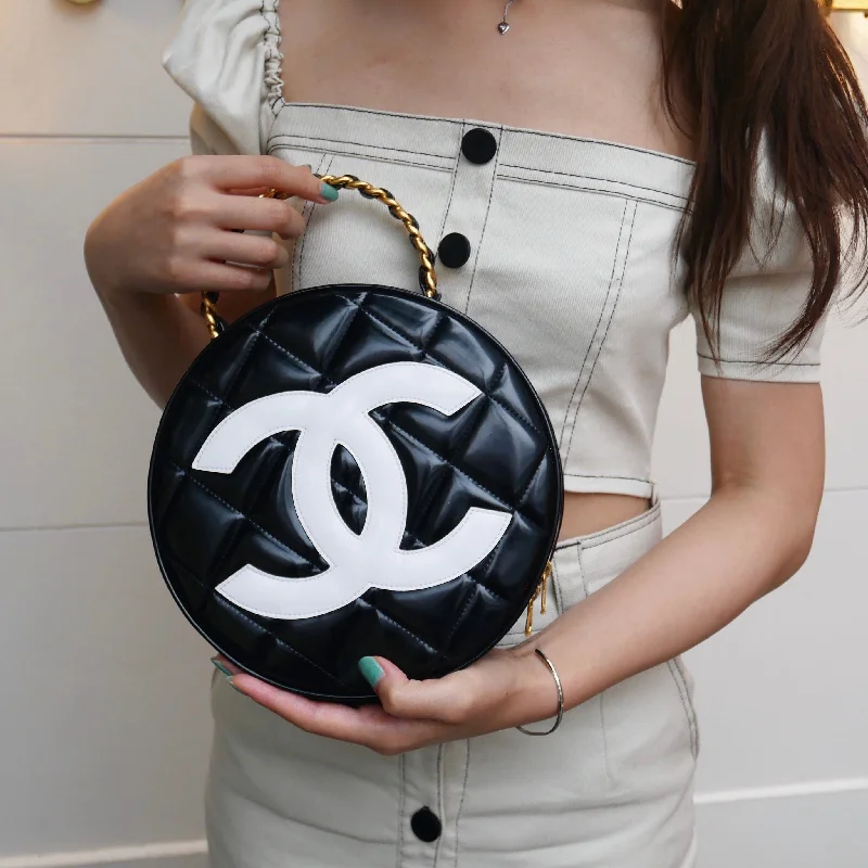 CHANEL 1994-1996 Round Vanity Handbag Black 15712