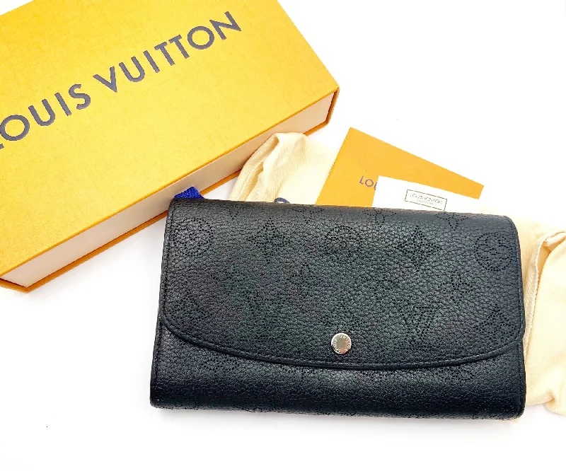 CHANEL Black Iris Mahina Leather Long Wallet