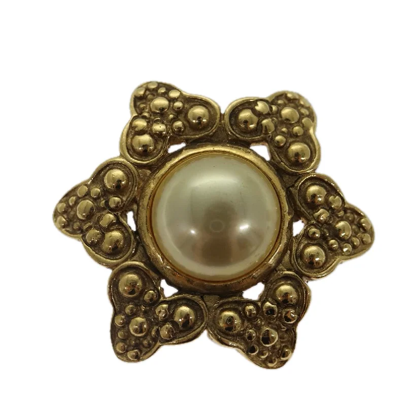 CHANEL Brooch Metal Gold Tone CC  bs17053