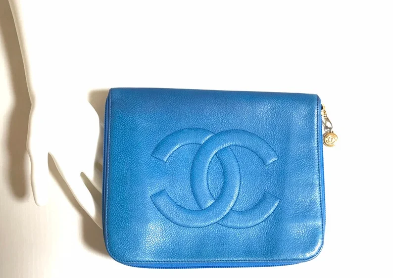 CHANEL Vintage blue caviar clutch bag, iPhone case, large wallet, cosmetic case pouch, mini bag